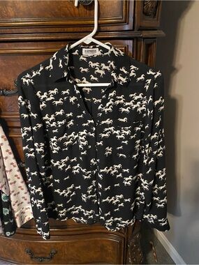Express mustang horse print portofino blouse